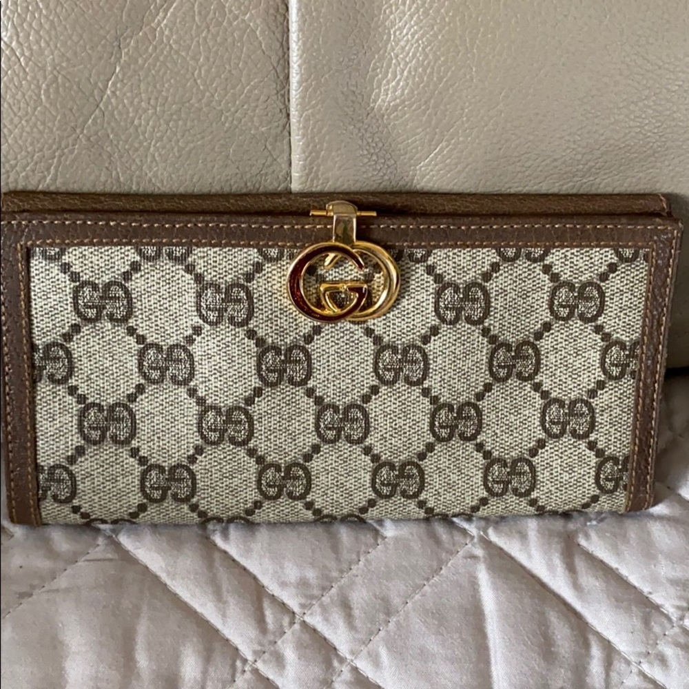 Gucci wallet